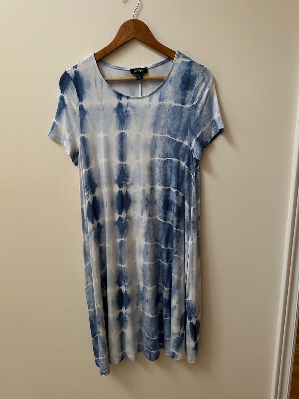 Lord & Taylor Blue Tie-Dye Short Sleeve Swing Dress